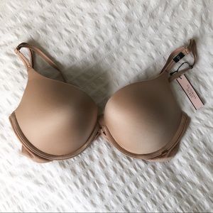 NEVER WORN Victoria's Secret Very Sexy Push-up Bra